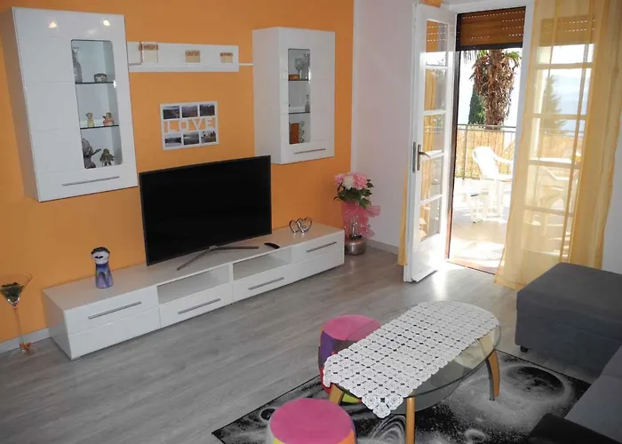 Apartment In 5485 Crikvenica